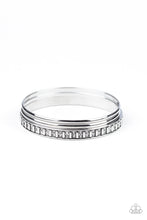 Load image into Gallery viewer, Flawless Flaunter White Bracelet
