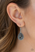Load image into Gallery viewer, Sheen Queen Silver Necklace
